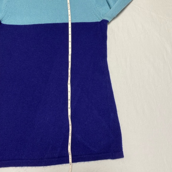 Banana Republic Sweater - Picture 4 of 5